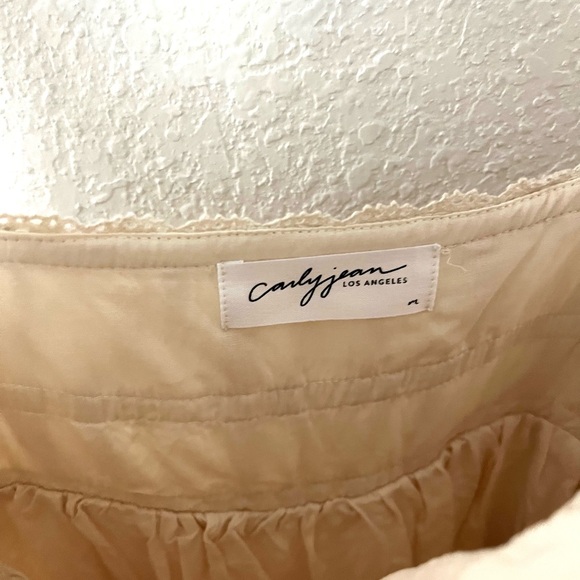 Elegant Cream Maxi Dress - Picture 6 of 11